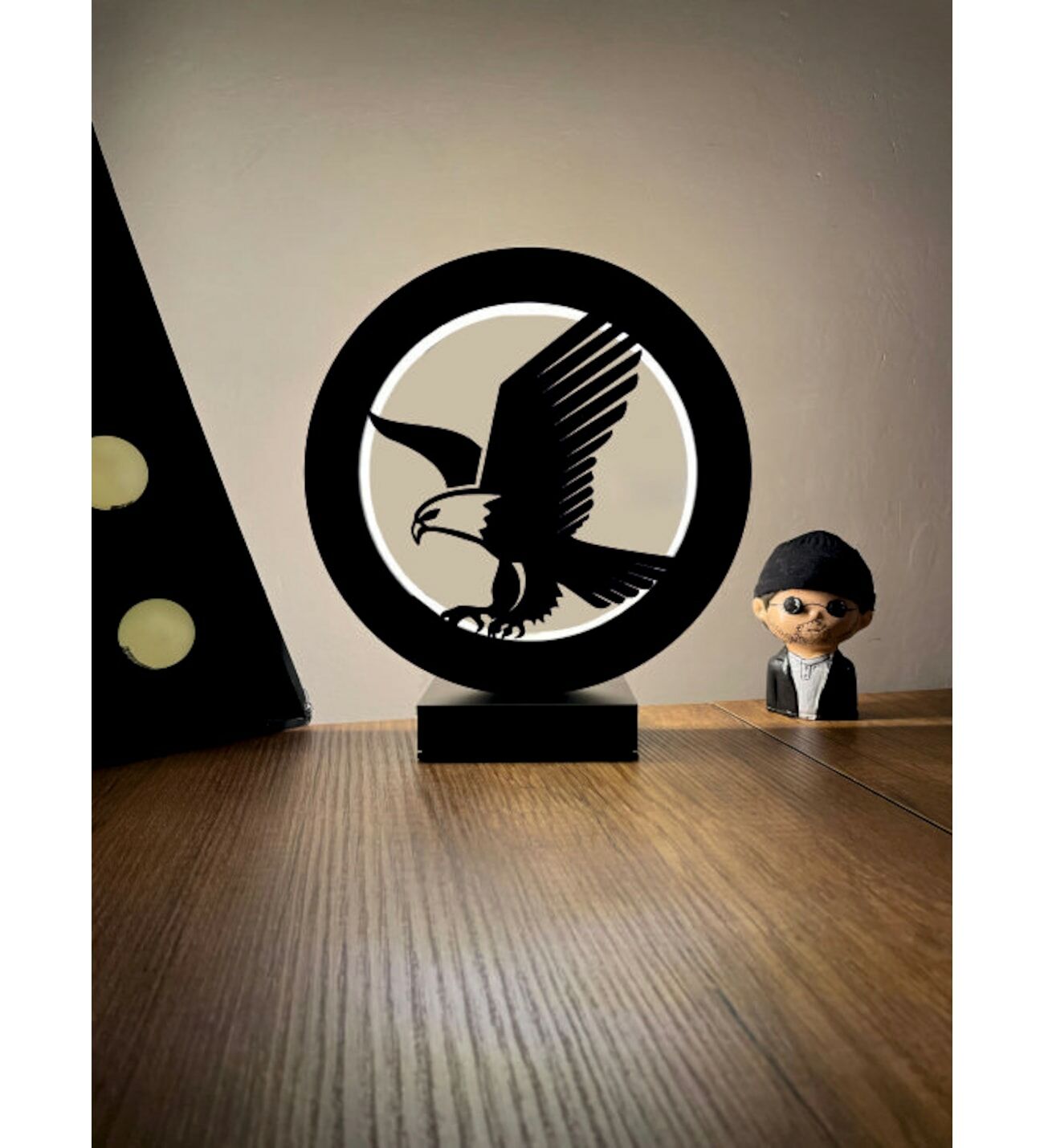 Kartal Siluet Led Masa Lambası Ahşap