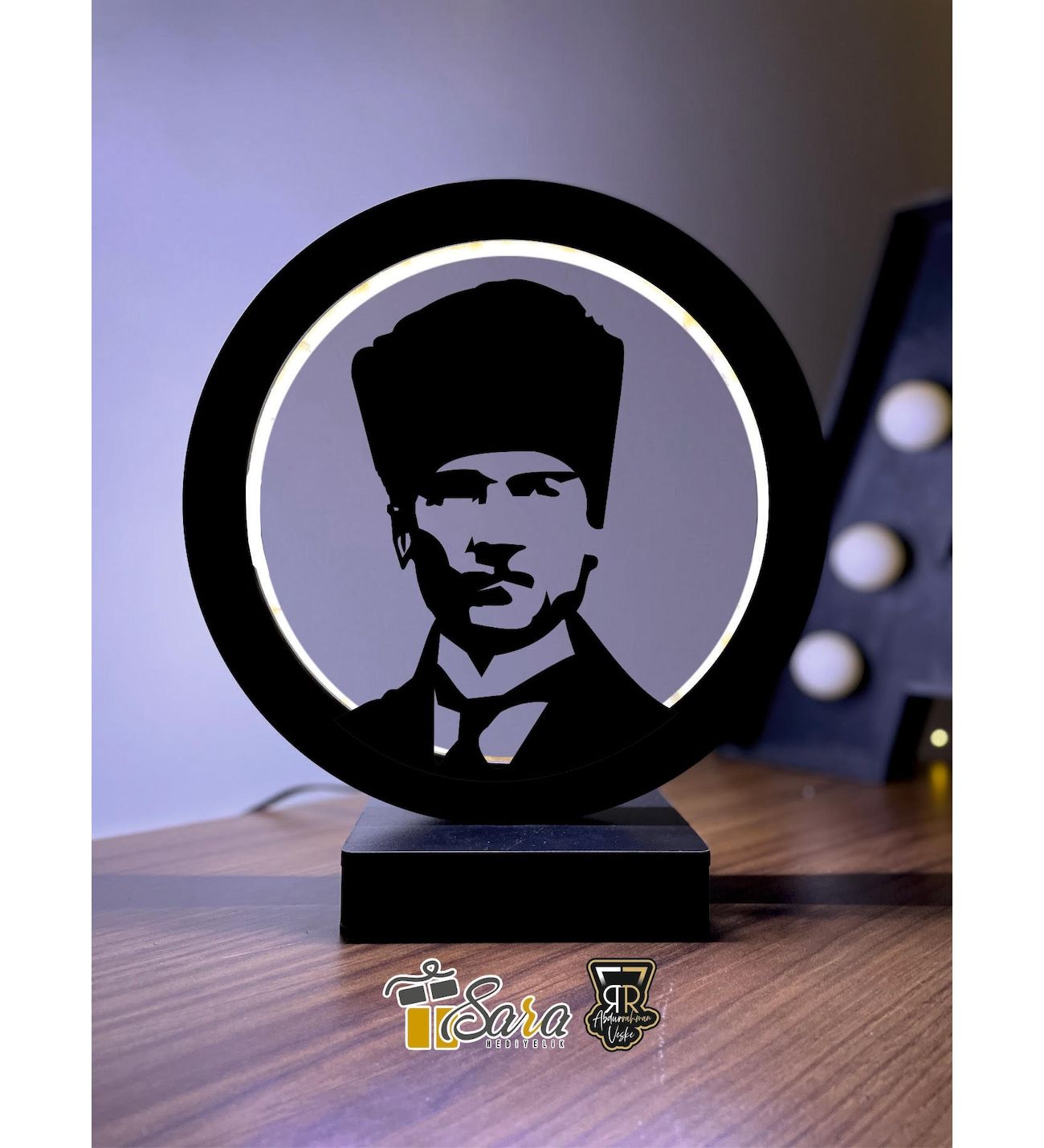 Atatürk Silüeti Led Masa Lambası Ahşap