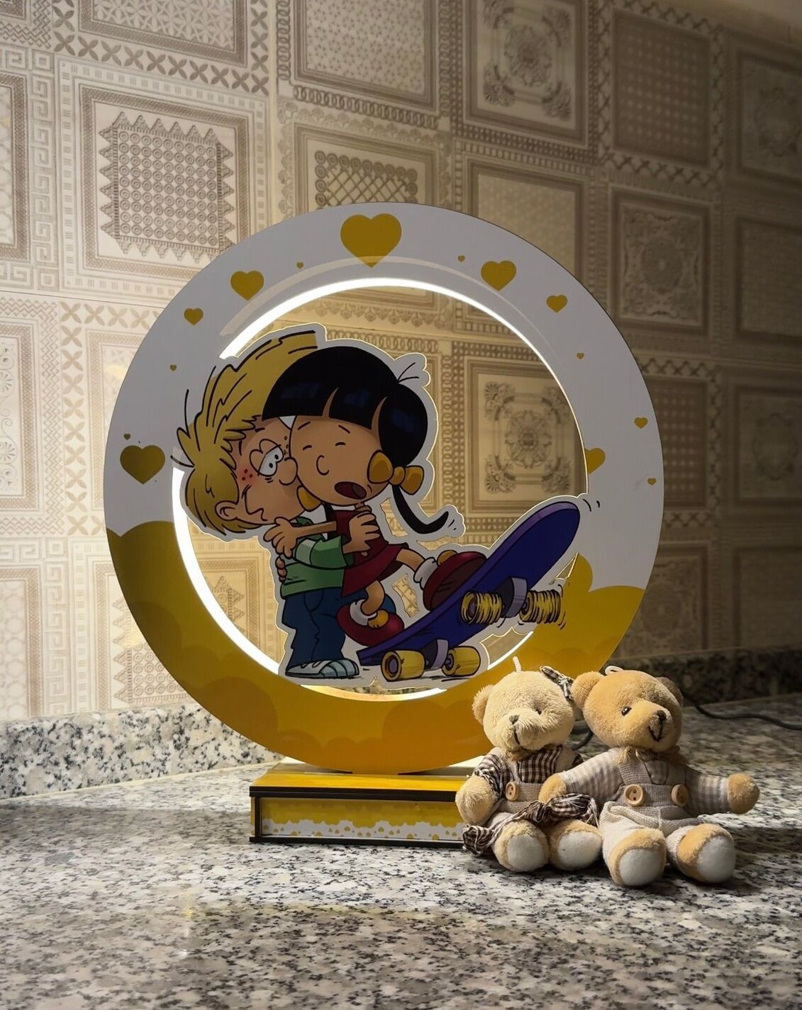 Cedric ve Chen Renkli Masa Lambası Ahşap