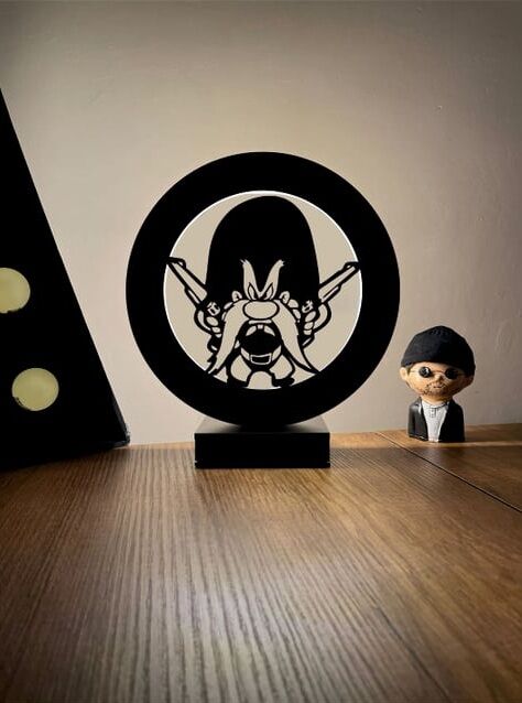 Yosemite Sam Süliet Led Masa Lambası Ahşap