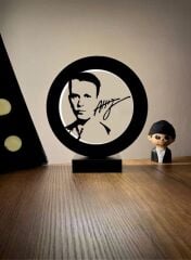 Hüseyin Nihal Atsız Silüeti ve İmzası Led Masa Lambası Ahşap